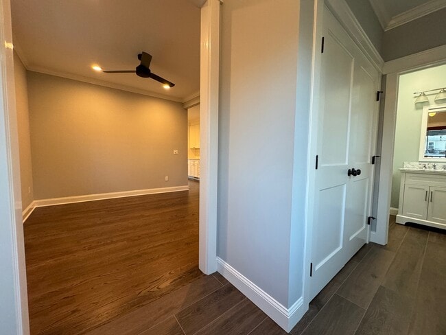 Building Photo - 67 W Sunset Ave