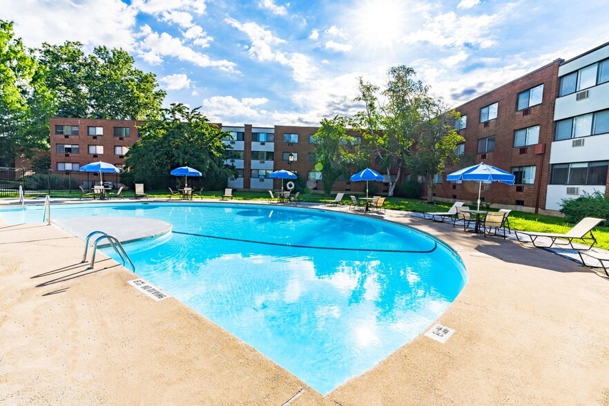Eagle Rock Apartments at West Hartford 12481260 Farmington Ave West
