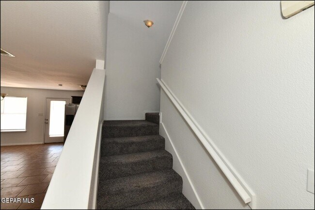 Building Photo - 1591 Hartsdale Dr