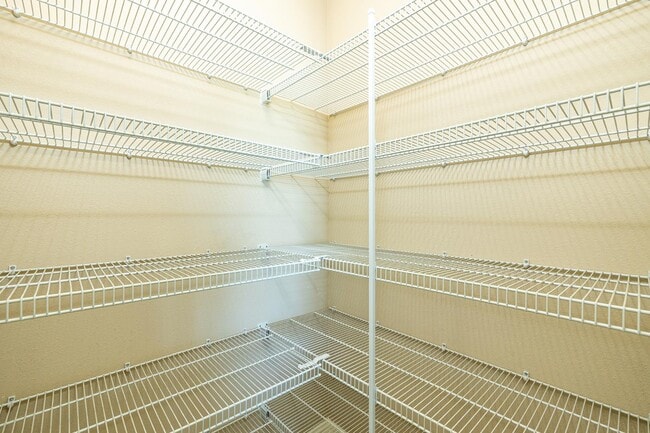 Building Photo - 7069 Woodchase Glen Dr