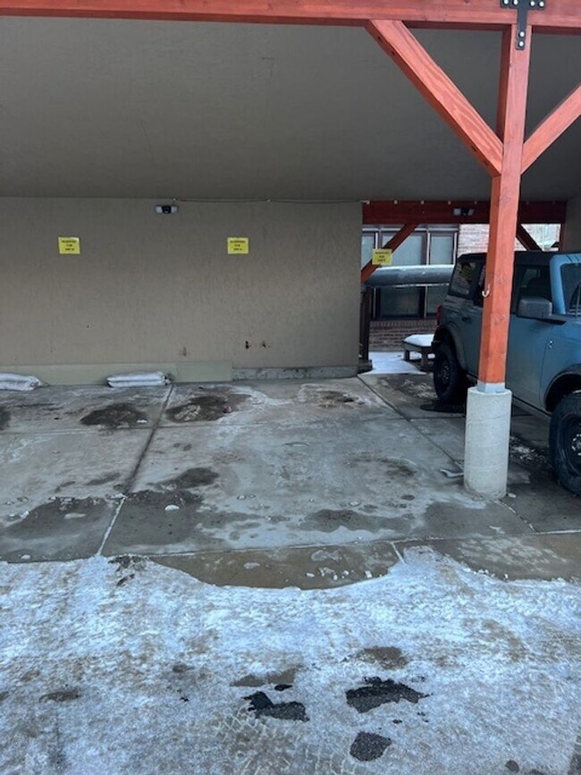 Building Photo - Unfurnished 2 bedroom in Frisco. Walk to Main Street! Garage and private Hot tub!