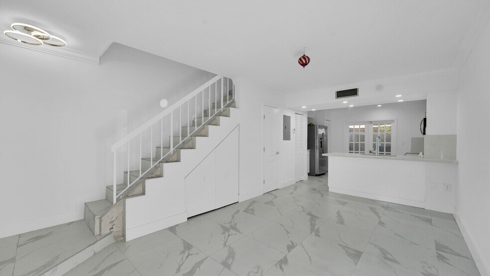 Building Photo - 1917 SW 107th Ave