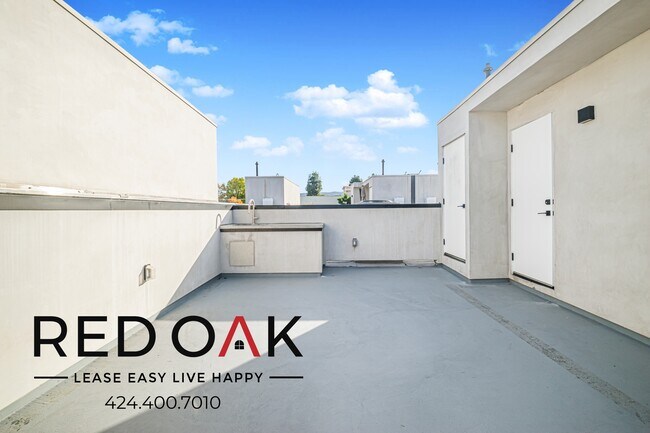 Building Photo - 18303 Oakbury Cir