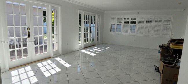 Building Photo - 5200 SW 89th Pl
