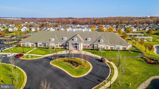 Building Photo - 17614 Four Seasons Dr