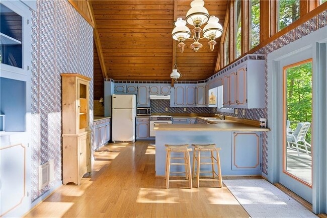 Building Photo - 114 Cherokee Dr S