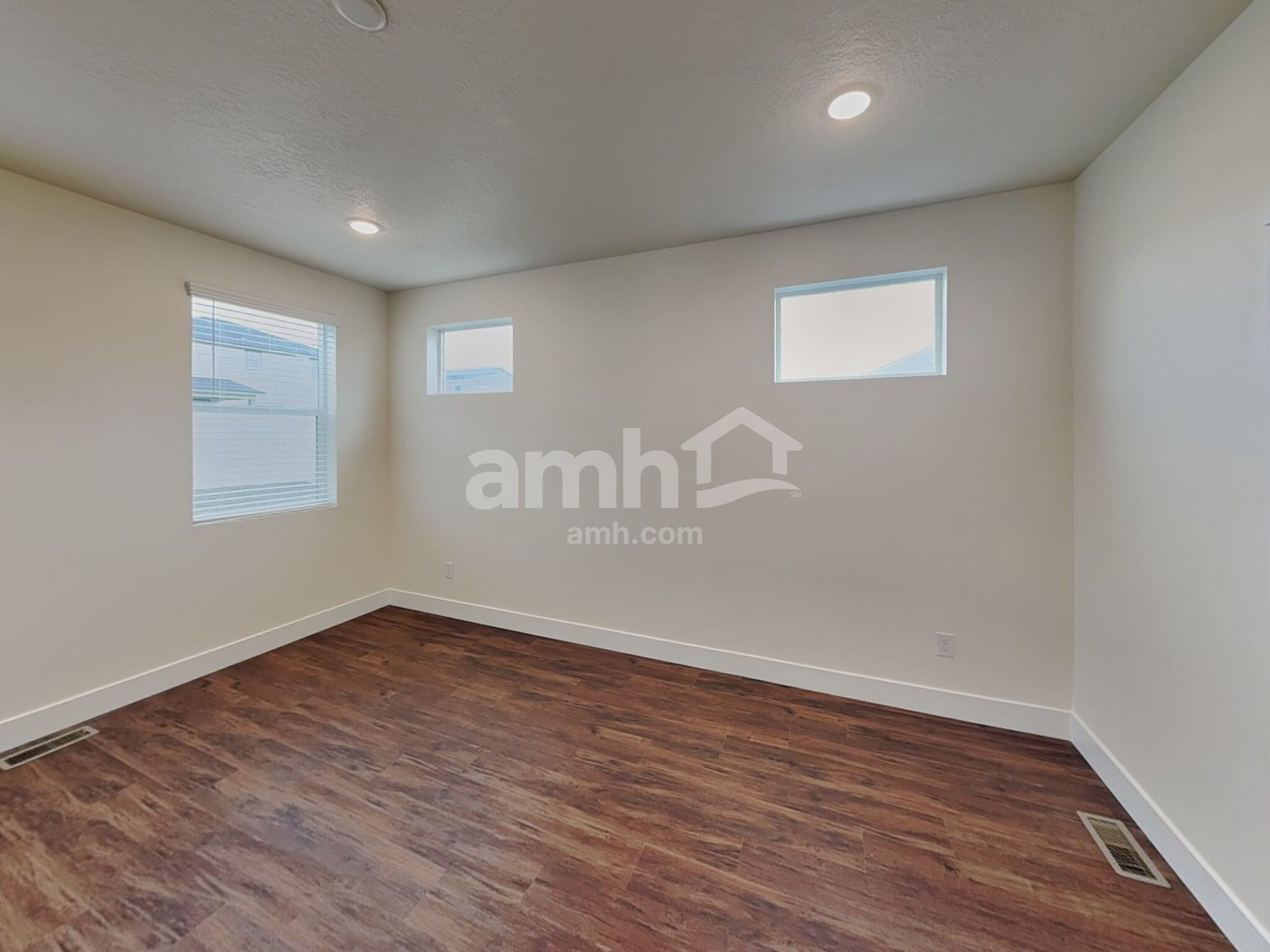 Building Photo - 3126 N Vigo Ave