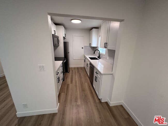 Building Photo - 314 S Clark Dr