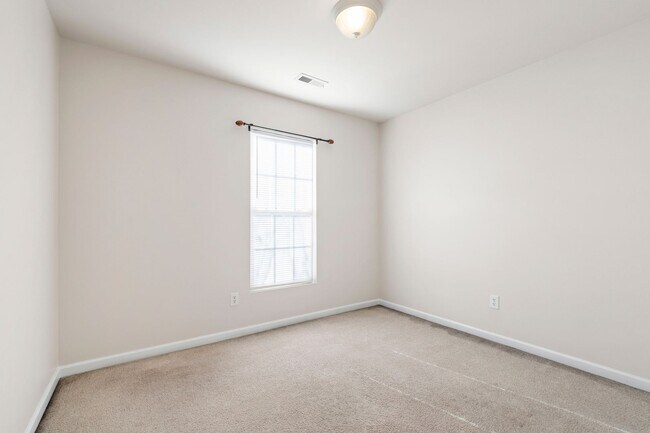 Building Photo - Prime Morrisville Location – Updated 3BR T...