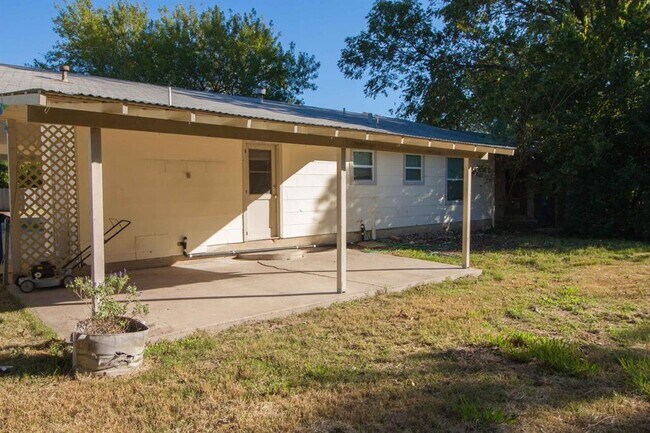 Building Photo - 8406 Burrell Dr