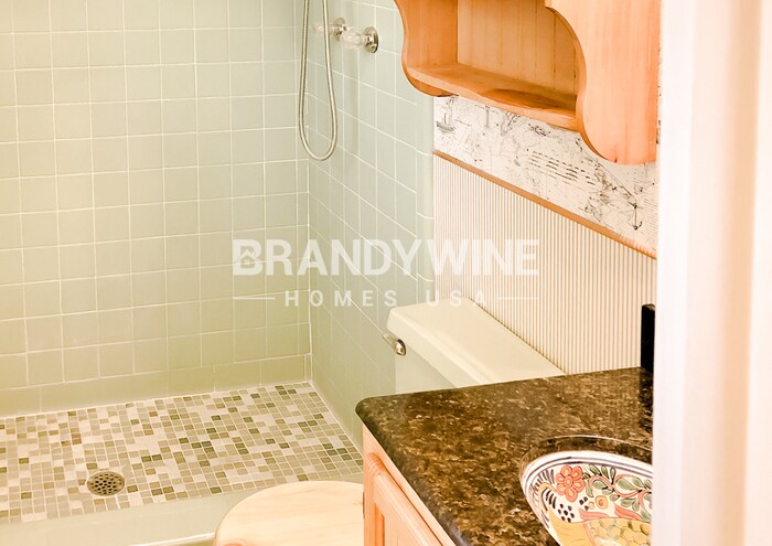 Building Photo - 7671 Vale Dr