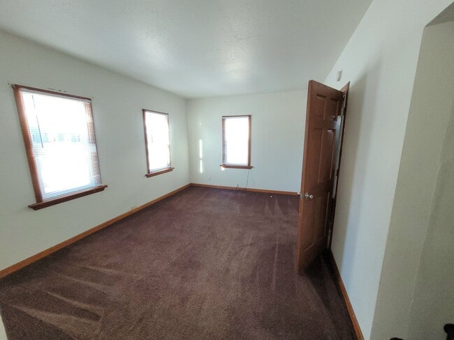 Building Photo - bry1804