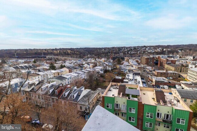 Building Photo - 237 Krams Ave