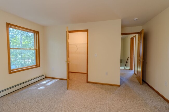 Building Photo - 11225 S Leelanau Hwy