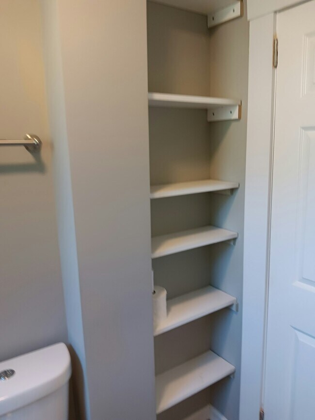 Building Photo - 3 Gallivan St