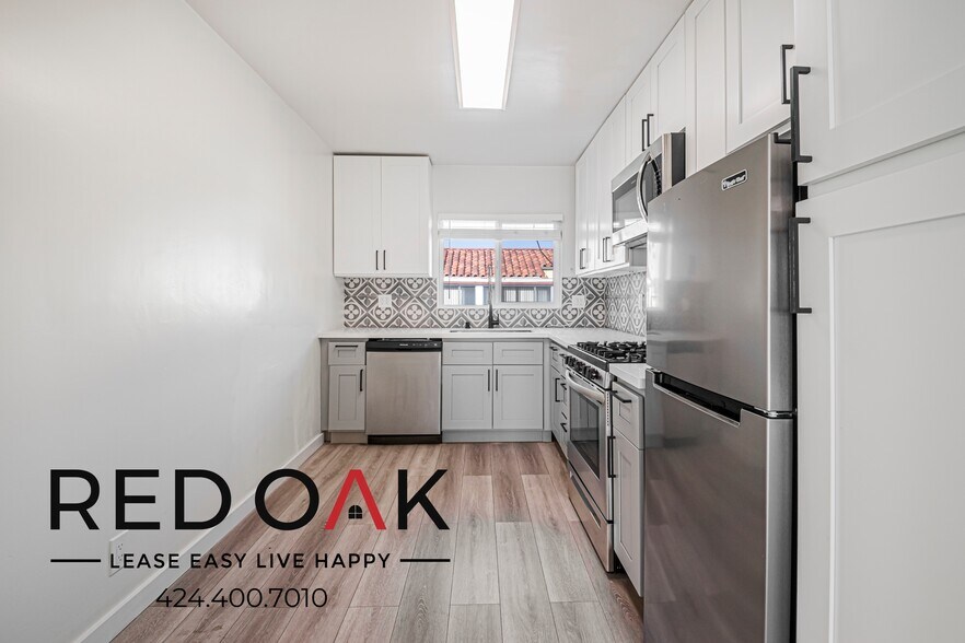 Building Photo - 254 Normandie Ave