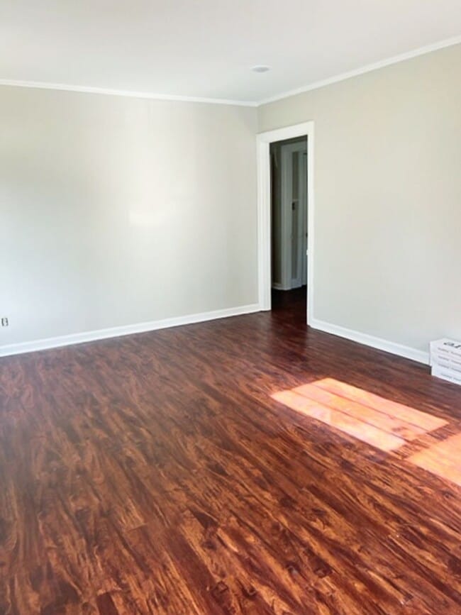 Building Photo - 1305 Turner-Now Pre-Leasing!