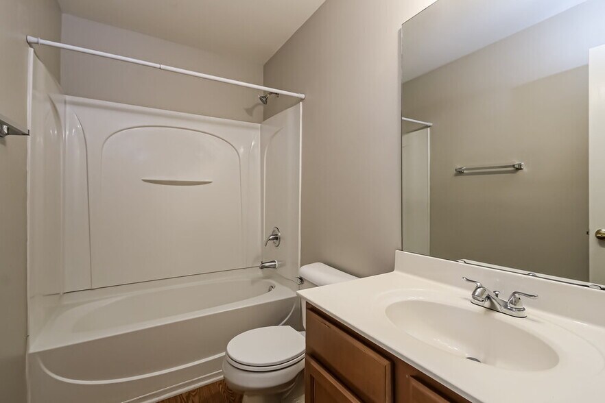 Building Photo - 5712 Falls Ridge Ln