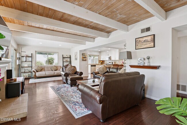 Building Photo - 2958 Dogwood Cir