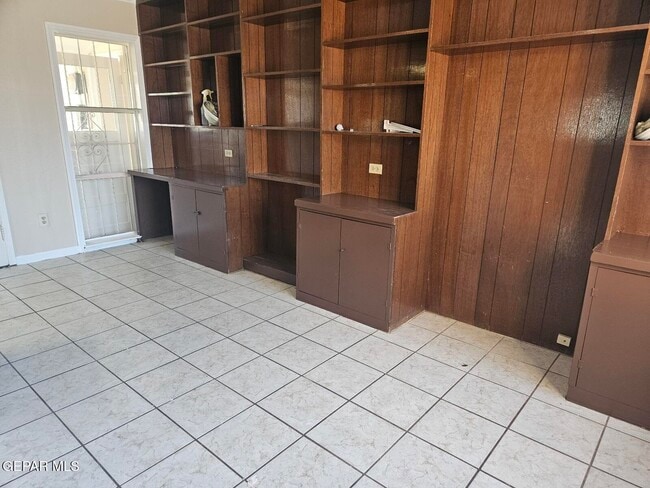 Building Photo - 6423 Kiowa Ct