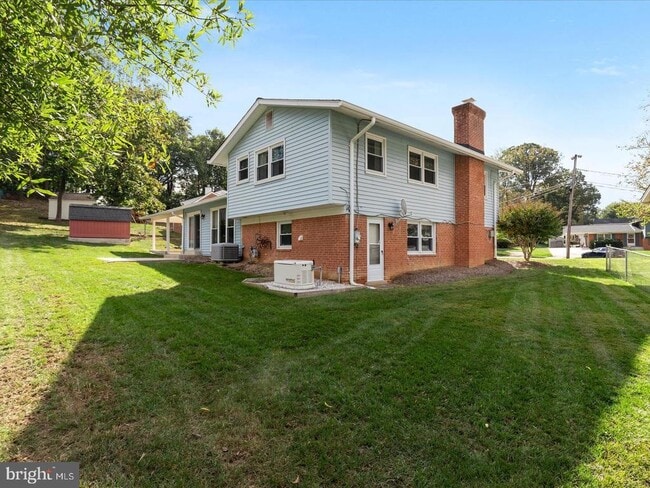 Building Photo - 6434 Rives Ct