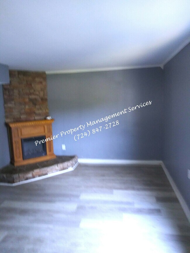 Building Photo - 2051 Broadhead Fording Rd