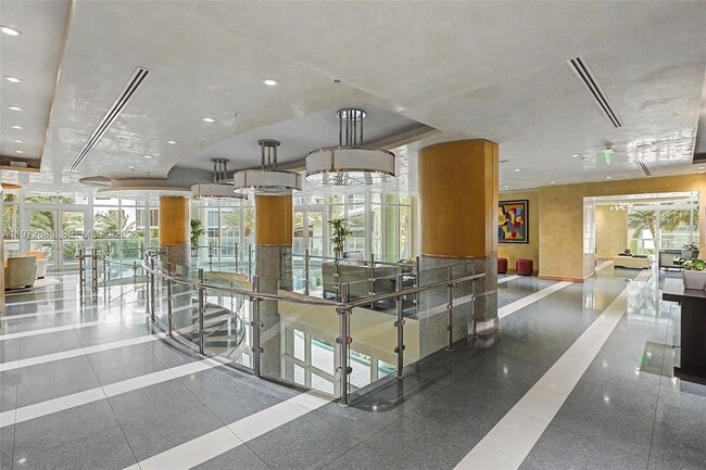 Building Photo - 218 SE 14th St