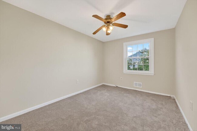 Building Photo - 1532 Potomac Heights Dr