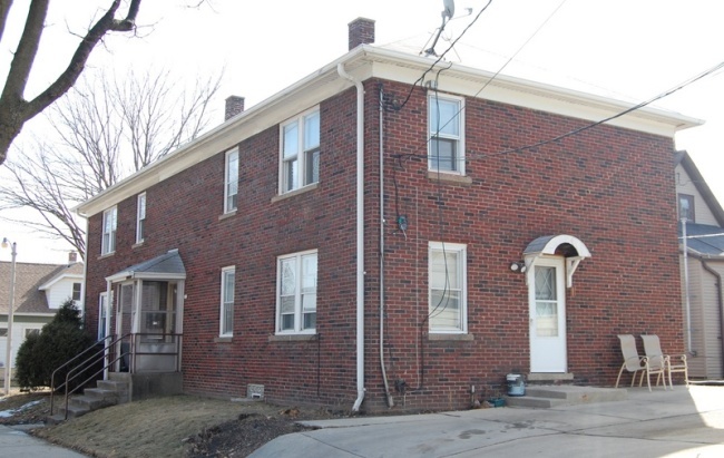 Building Photo - 133 e Montana st