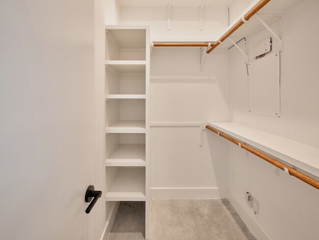 Building Photo - 910 Gullett St