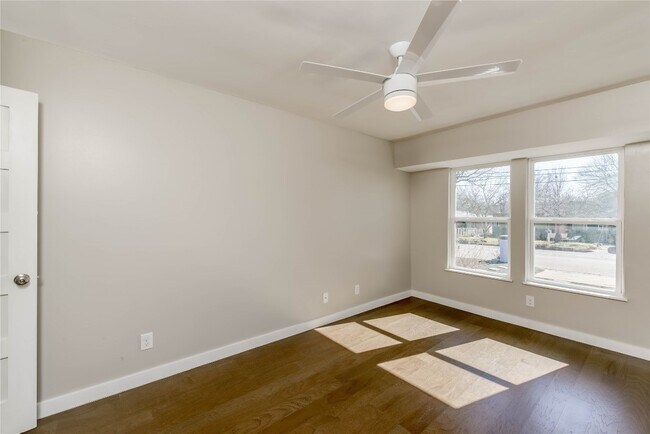 Building Photo - 4702 Bandera Rd