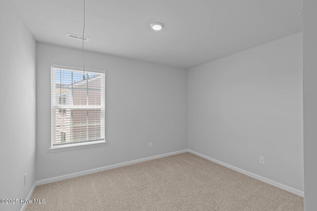 Building Photo - 200 Walton Dr