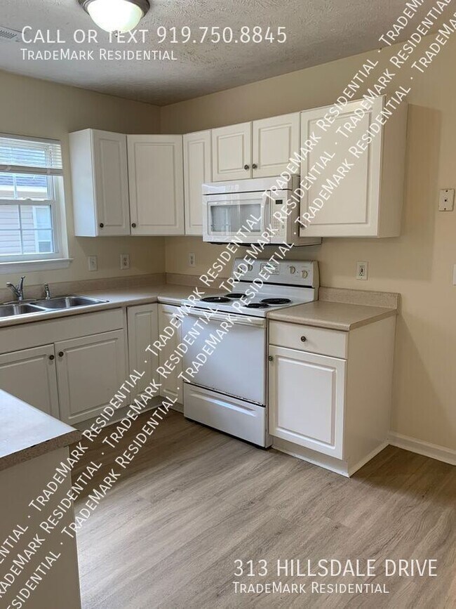 Building Photo - 313 Hillsdale Dr