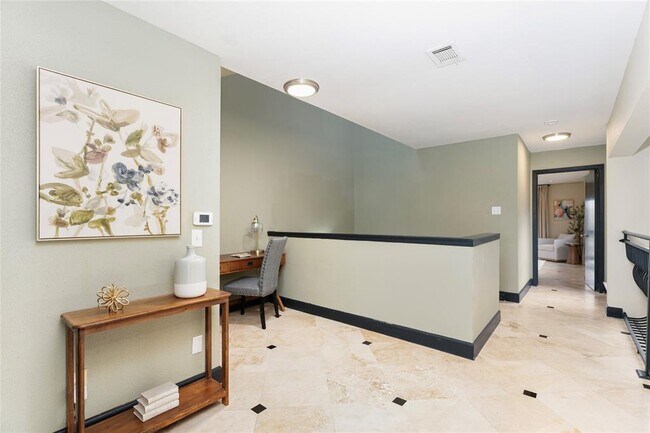 Building Photo - 18138 Bal Harbour Dr