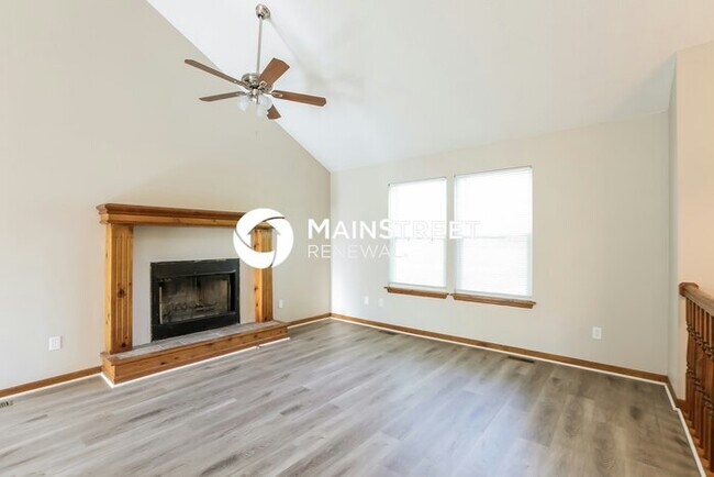 Building Photo - 3 Bedroom Pet-Friendly Home in Belton, MO with Main Street Renewal