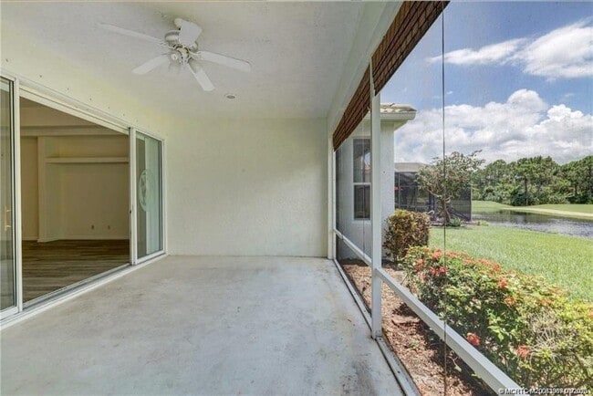 Building Photo - 4574 NW Red Maple Dr