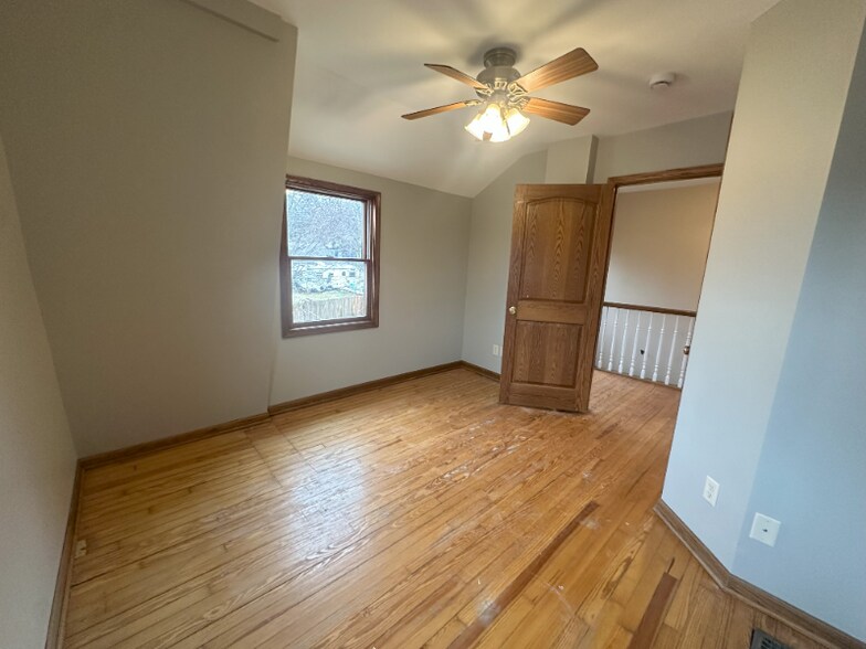 Building Photo - 604 Wilmot Ave