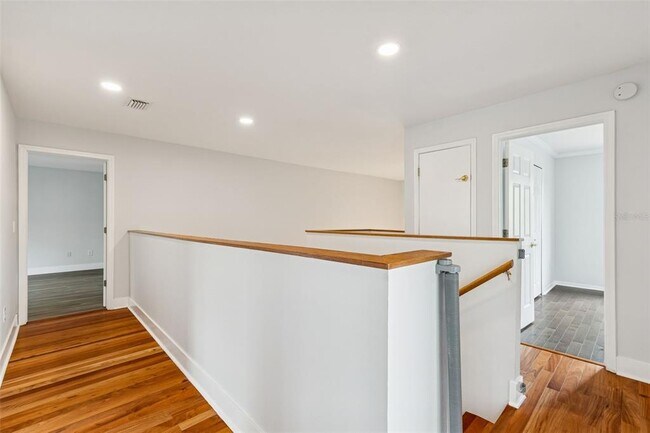 Building Photo - 18154 Sandy Pointe Dr