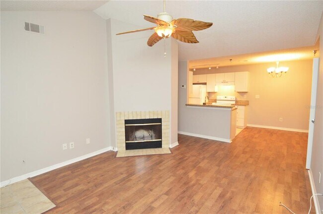 Building Photo - 10263 Gandy Blvd N