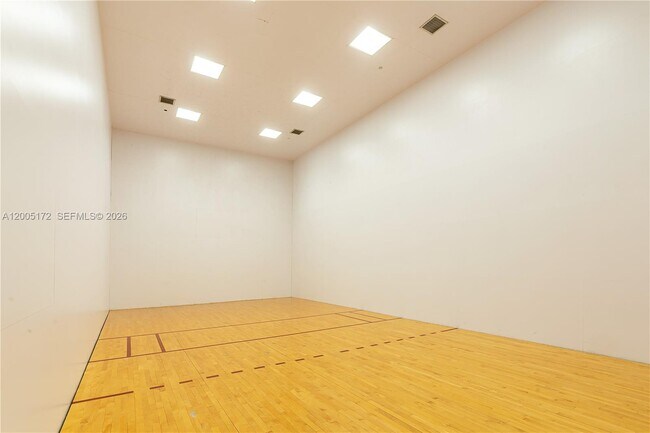 Building Photo - 701 Brickell Key Blvd