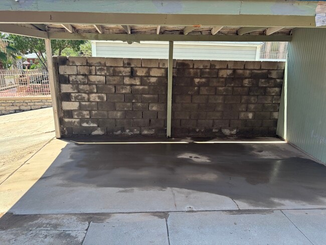Building Photo - 1100 Upson Dr