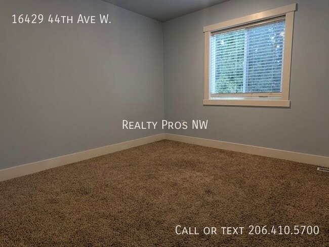 Building Photo - 16429 44th Ave W