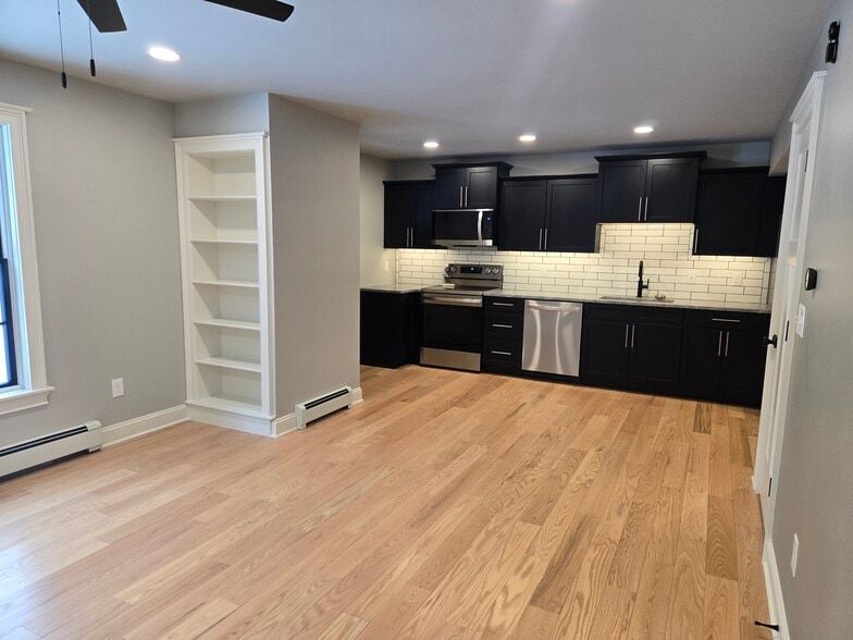 Kitchen & Living Room - 602 Forest Ln