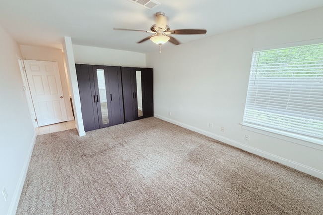 Building Photo - 2814 Shell Bark Rd, Decatur, GA 30035