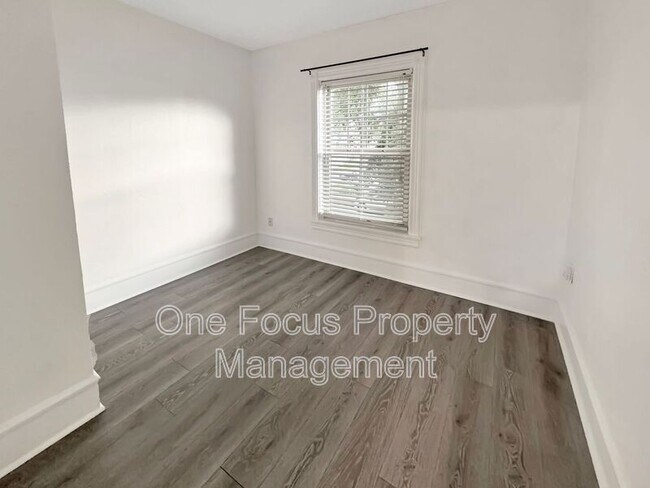 Building Photo - 1317 Elmira St
