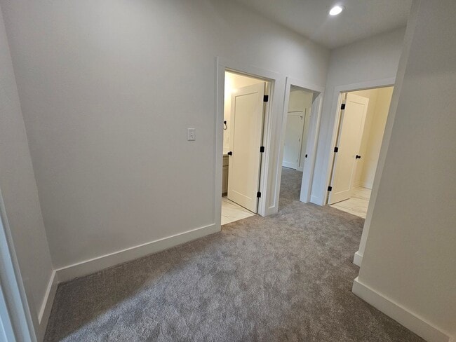 Building Photo - 7233 Havenwood Dr