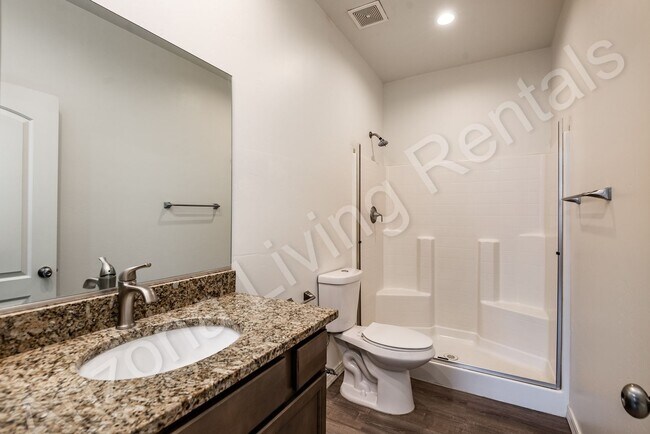 Building Photo - PEAR3527