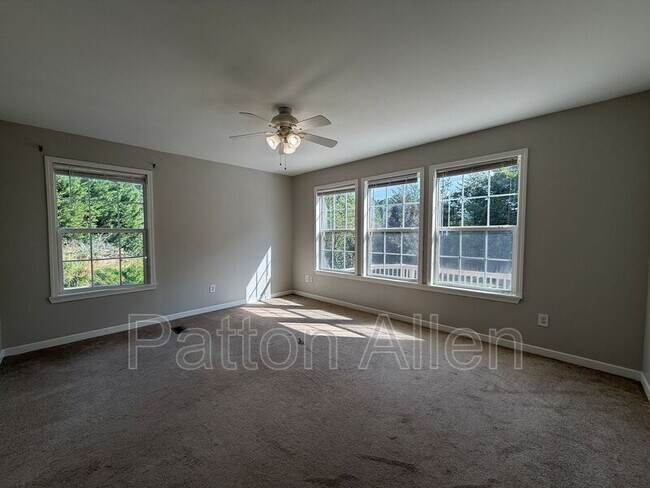 Building Photo - 18 Meadowview Terrace