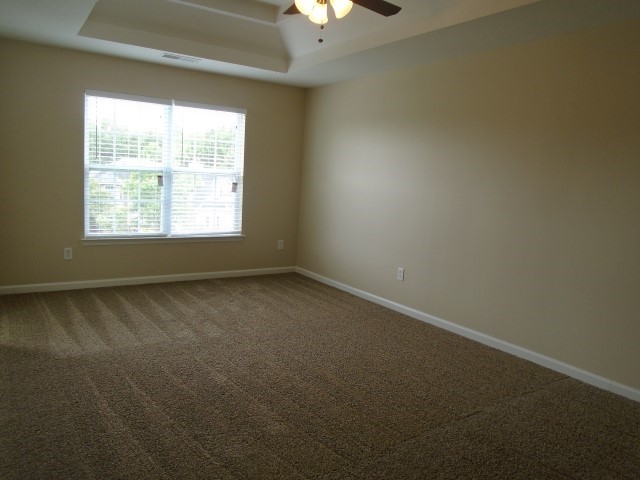 Building Photo - 529 Trotters Ln