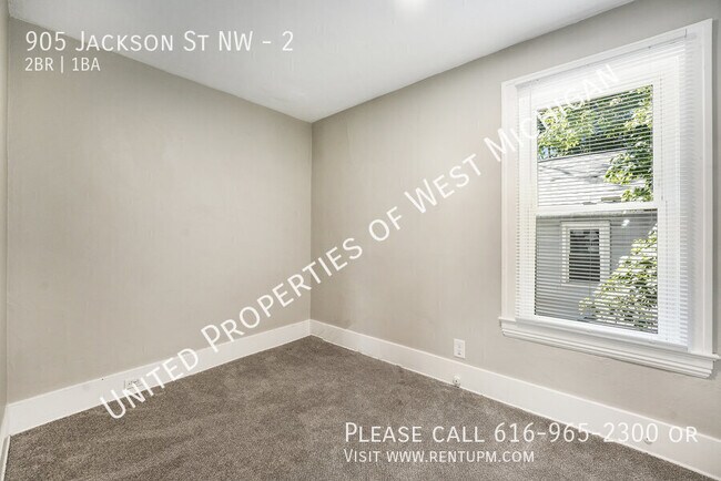 Building Photo - 905 Jackson St NW